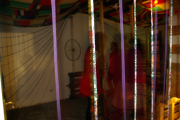 behind_008