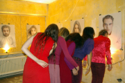 behind_013
