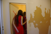behind_034